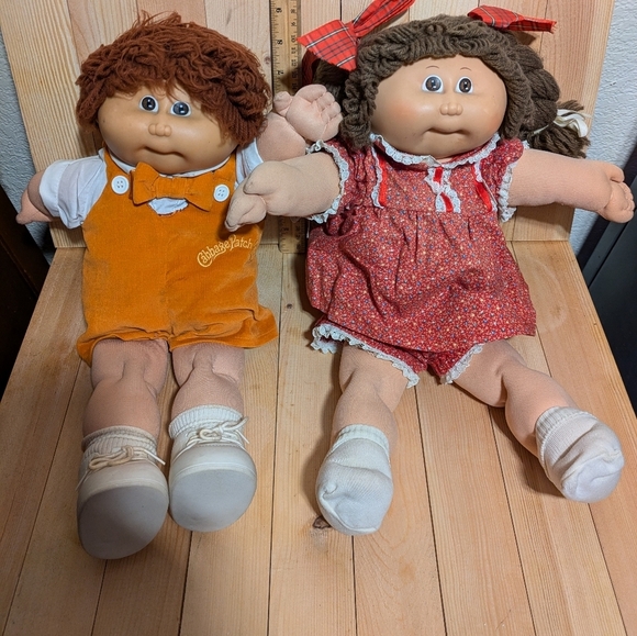 Cabbage patch kids Xavier Roberts edition Dolls - Orange and Red Outfits - Picture 1 of 12